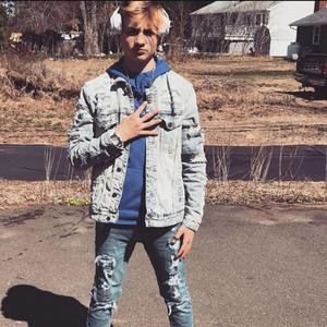 Meet your Posher, Cameron